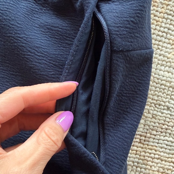Lululemon Athletica Navy sweatpants - Picture 4 of 8